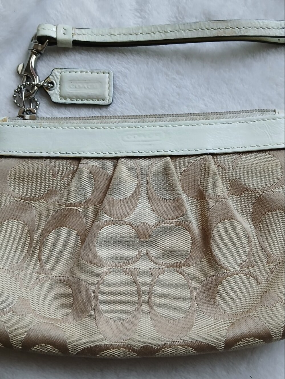 Coach Signature Jacquard Wristlet in Beige & White, Yellow Linen Interior